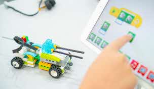 LEGO Robotics (7 to 12 years old)